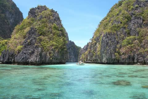 Ocean lagoon